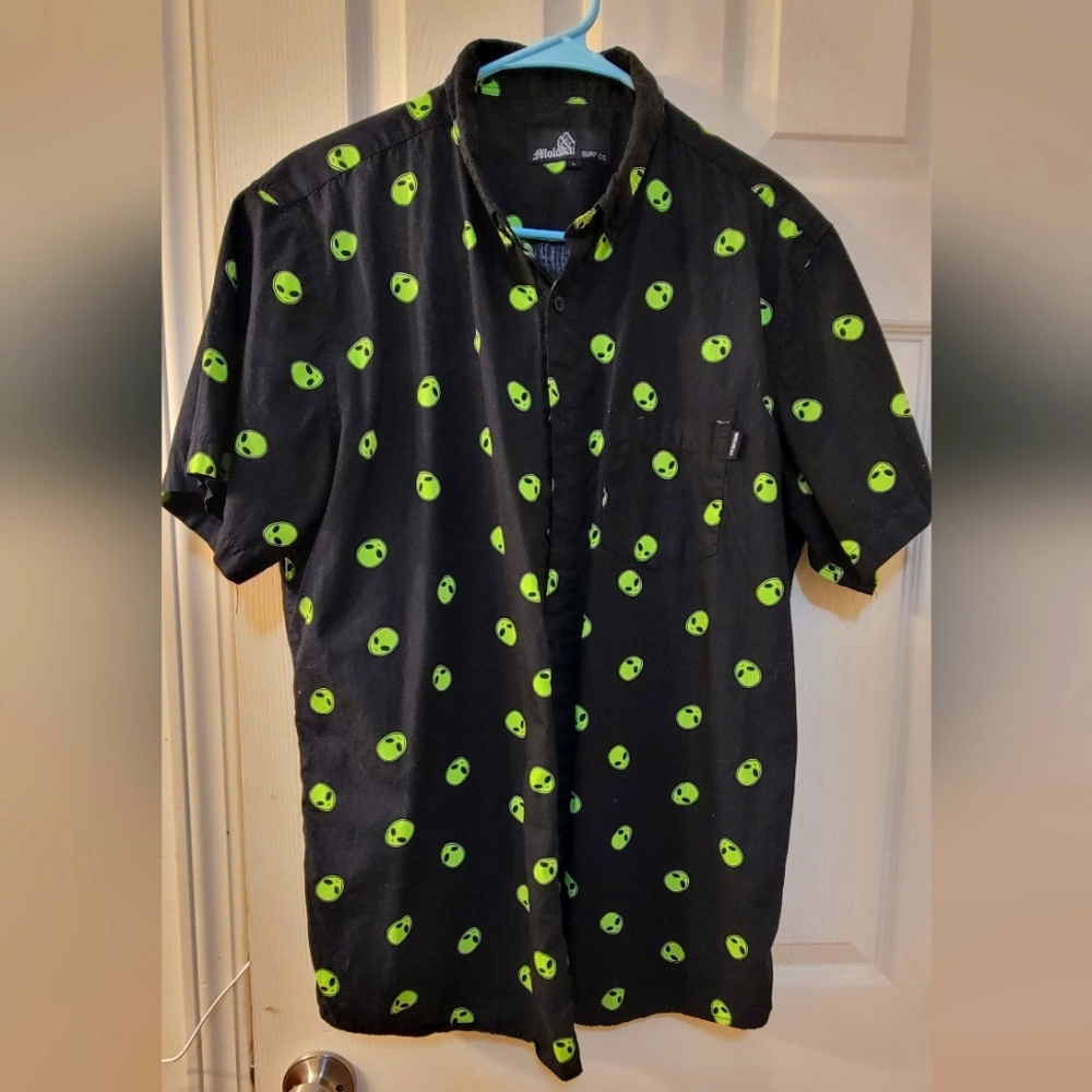 Men's Alien button up shirt size L